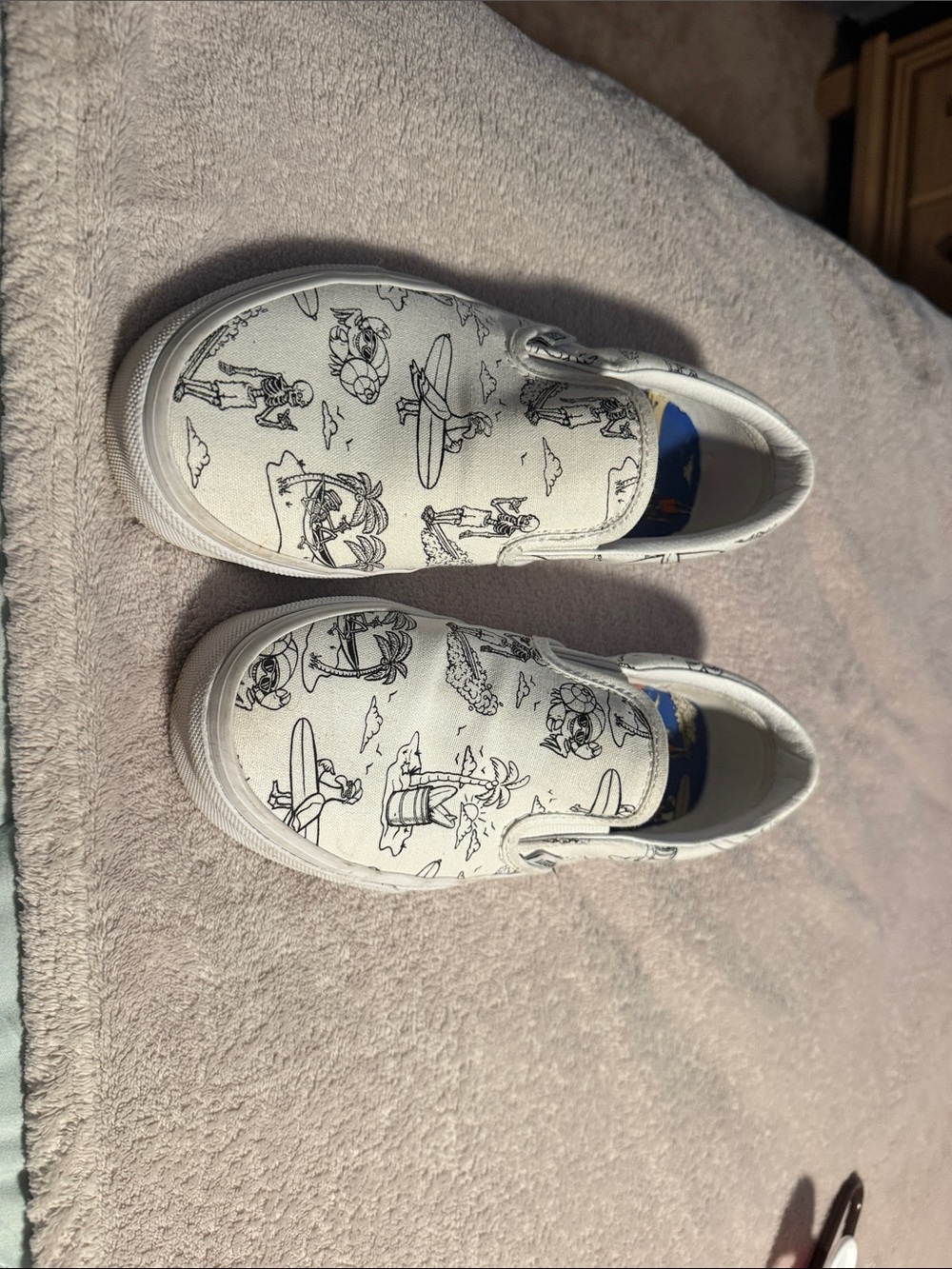 Women’s White Slip-On Canvas Shoes with Black Surf Print